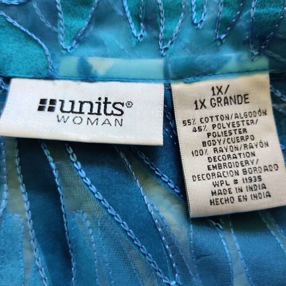 Units sheer applique 3/4 sleeve blouse - Picture 7 of 8